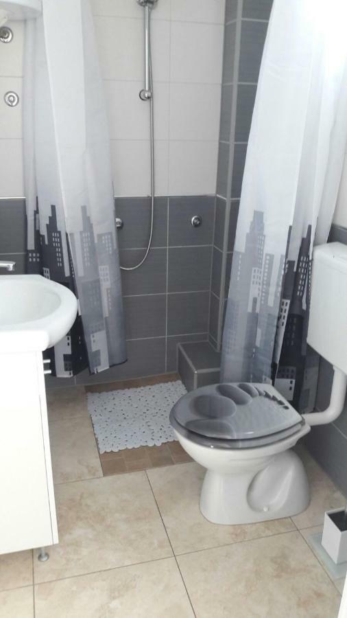 Apartments Katarina 特罗吉尔 外观 照片