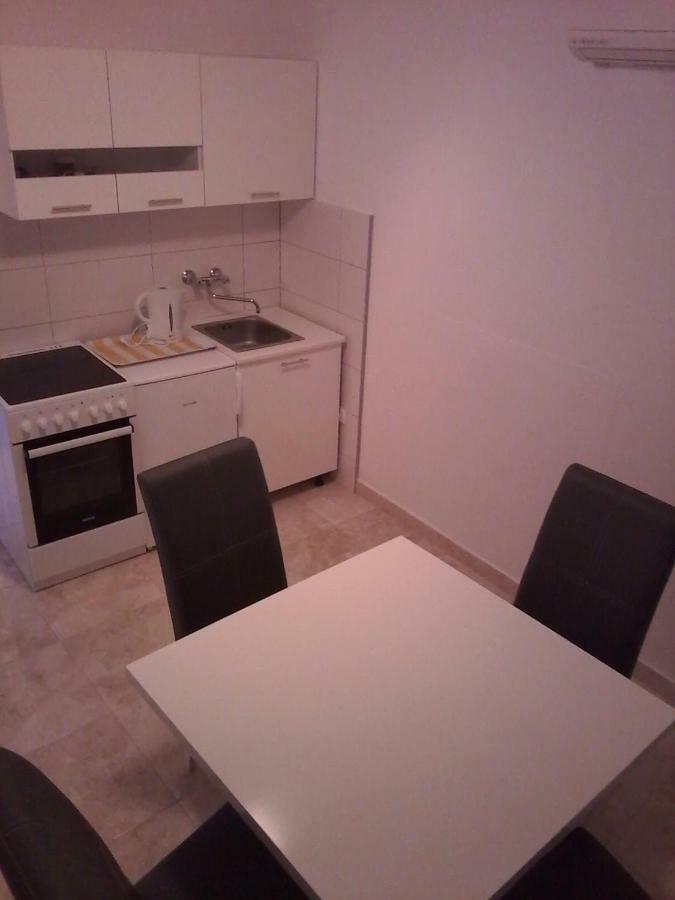 Apartments Katarina 特罗吉尔 外观 照片