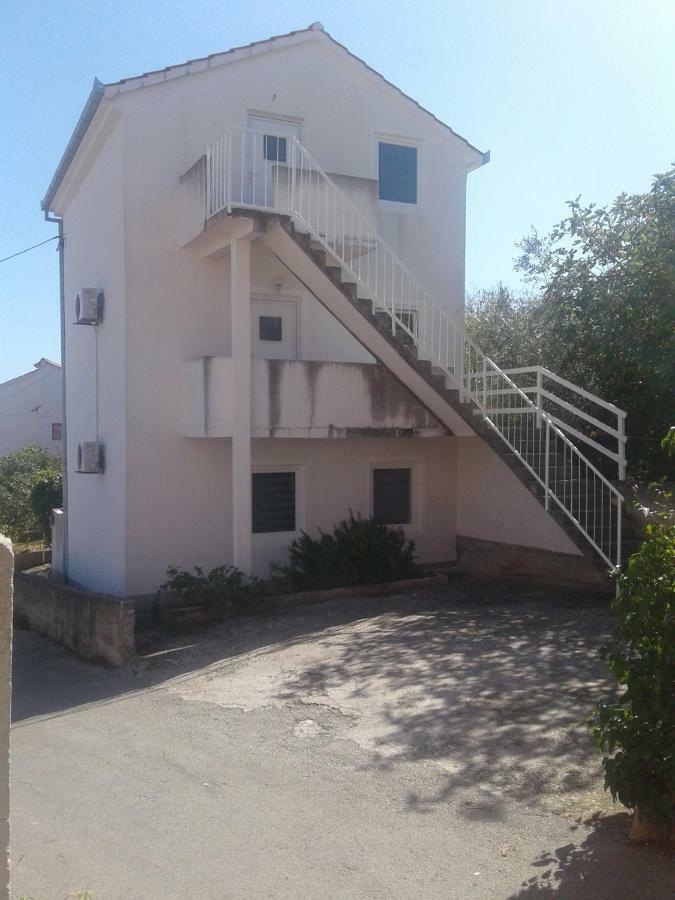Apartments Katarina 特罗吉尔 外观 照片